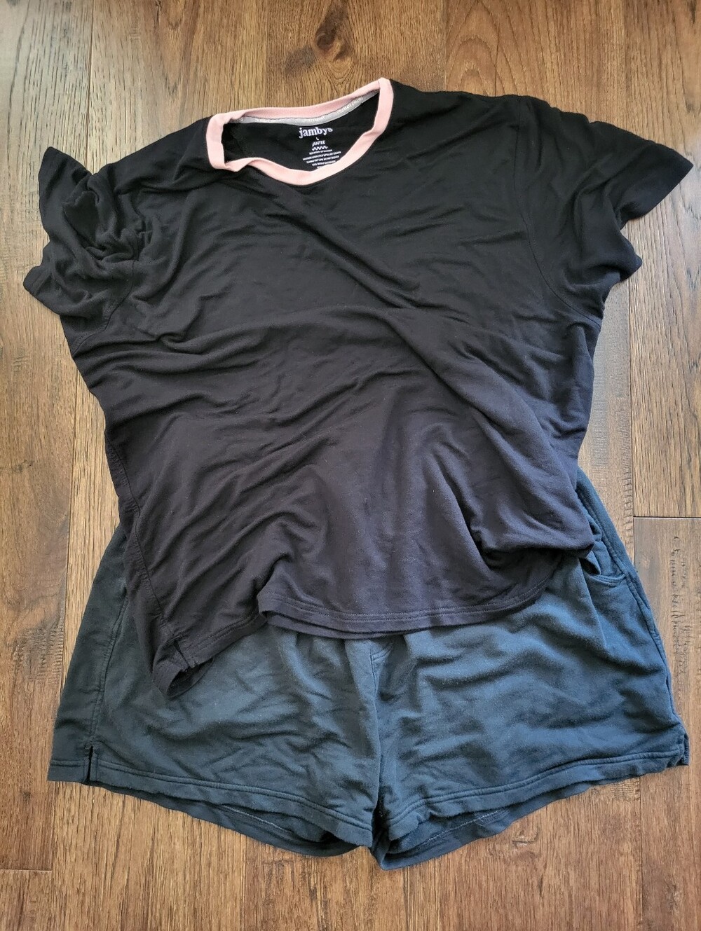 Jambys Pajama Set